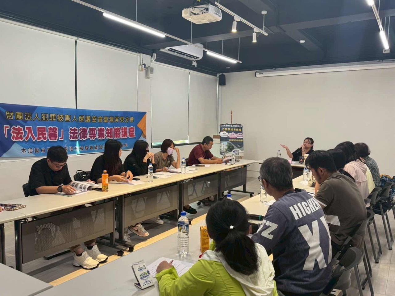 屏東分會假日開講 傳遞法律知識、守護馨生權益