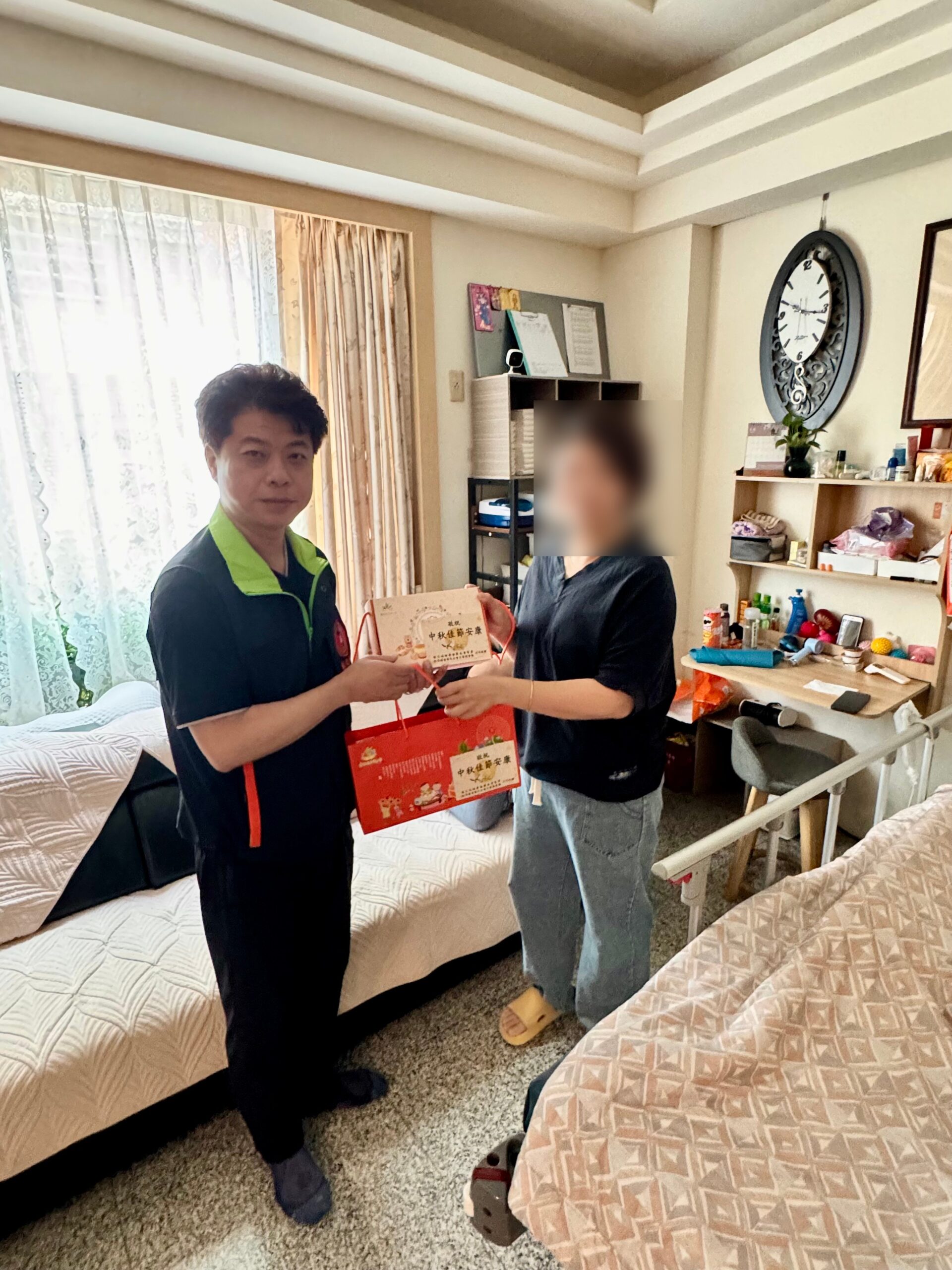 終身復健路漫長 彰化犯保與彰化地檢署攜手台新銀行中秋送暖